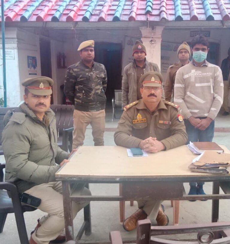 गोरखपुर न्यूज़: प्रैंक अश्लील वीडियो बनाना युवक को पड़ा भारी *पुलिस ने भेजा जेल*